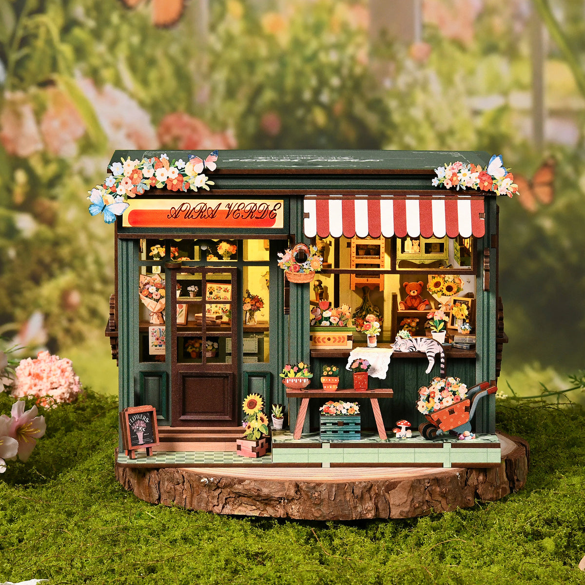 Lush greenhouse corner | Aura verde flower room kit